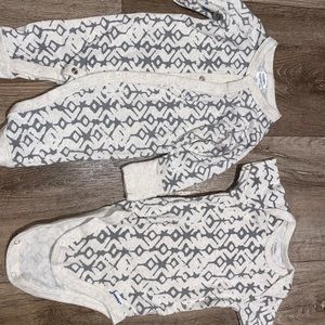 0-3 months organic baby onesie set and hat